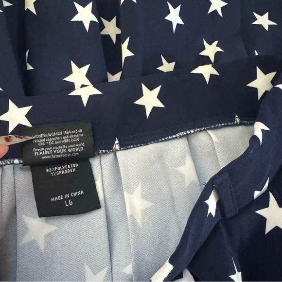 Wonder Woman DC Comics Pleated Circle Skirt - Picture 5 of 7